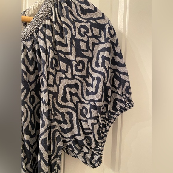 NWT SIZE LARGE SHOW SLEEVE TOP “INDIGO” COLOUR AND SCOOP NECK - Picture 5 of 10